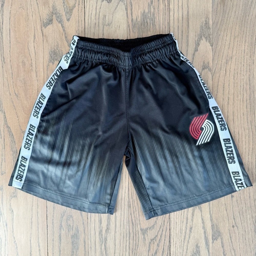 NBA Portland Trailblazers Boys Black Athletic Shorts Size Medium 10/12